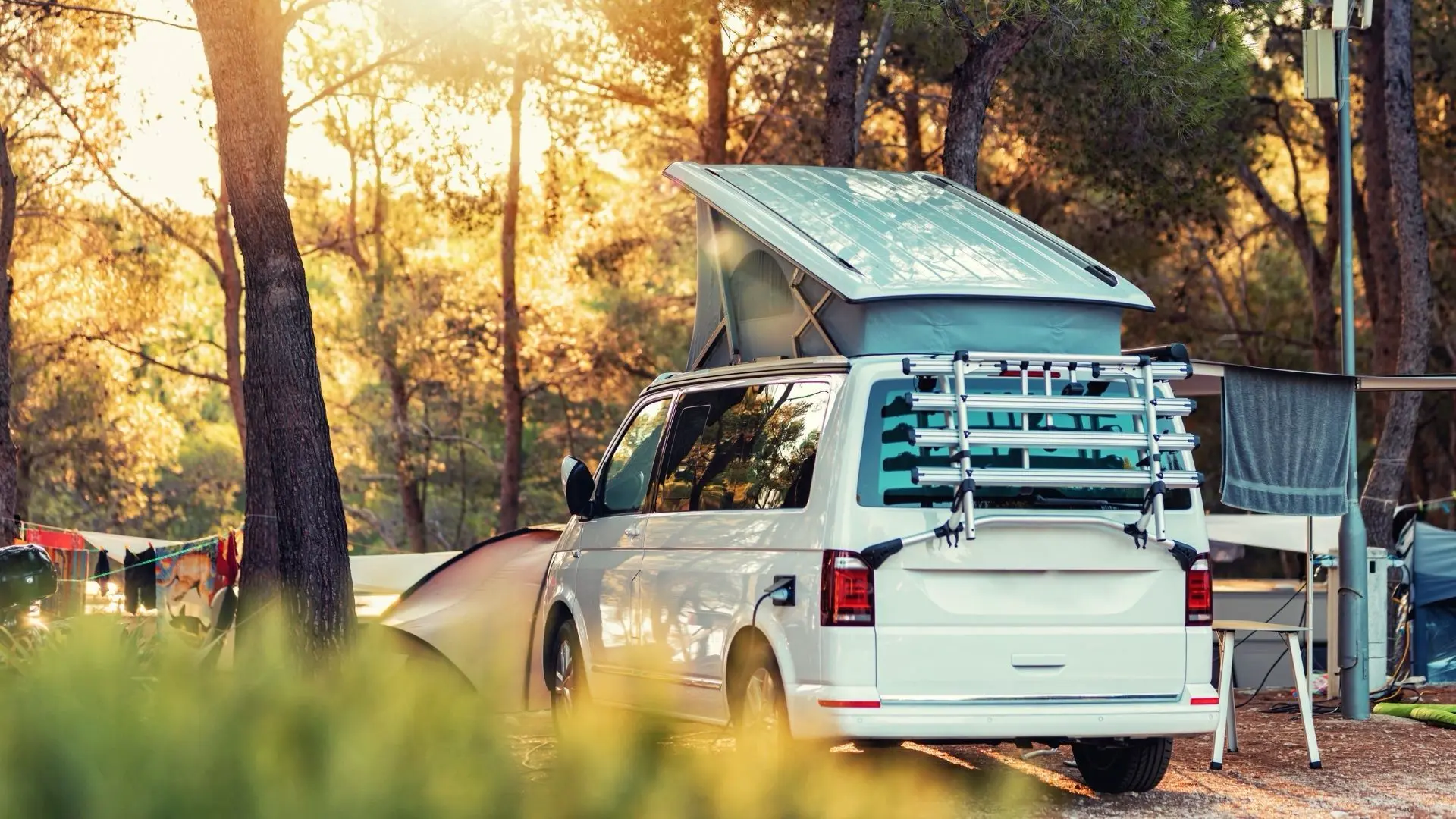 Van aménagé en pleine nature